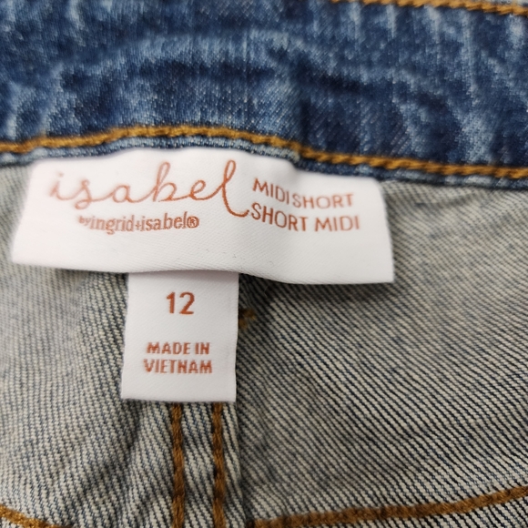 ISABEL MATERNITY By Ingrid & Isabel Under Belly Mini Jean Shorts. Size: Size 12 - Picture 4 of 11